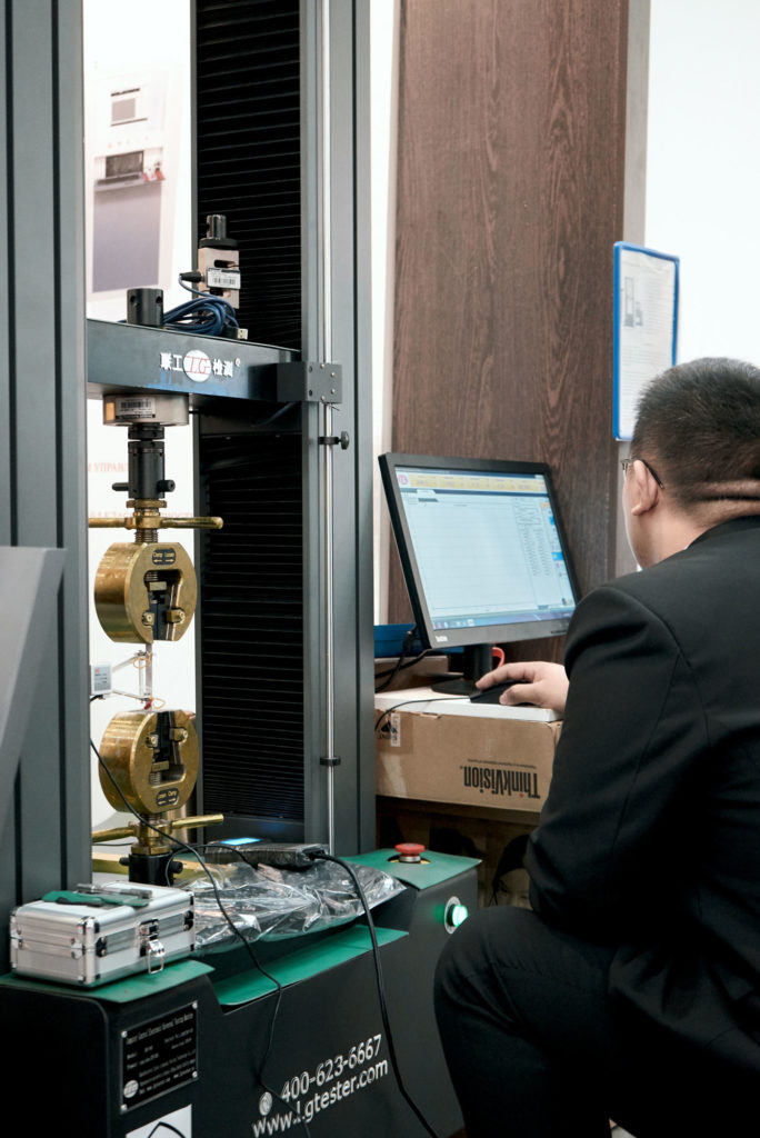 Liangong на выставке Testing and Control 2019 3