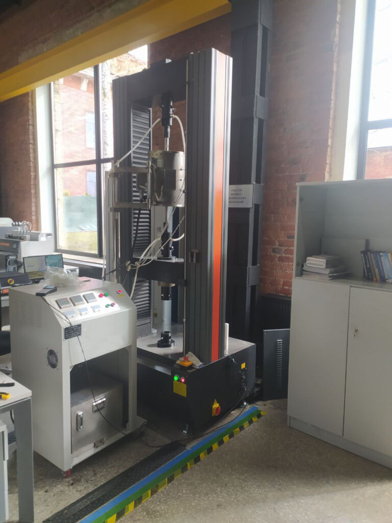 Универсальная испытательная машина на 200 кН с печью до 1100 градусов в Кронштадте 10 Универсальная испытательная машина Liangong CMT-200 с печью до 1100 градусов модель WGW-1100