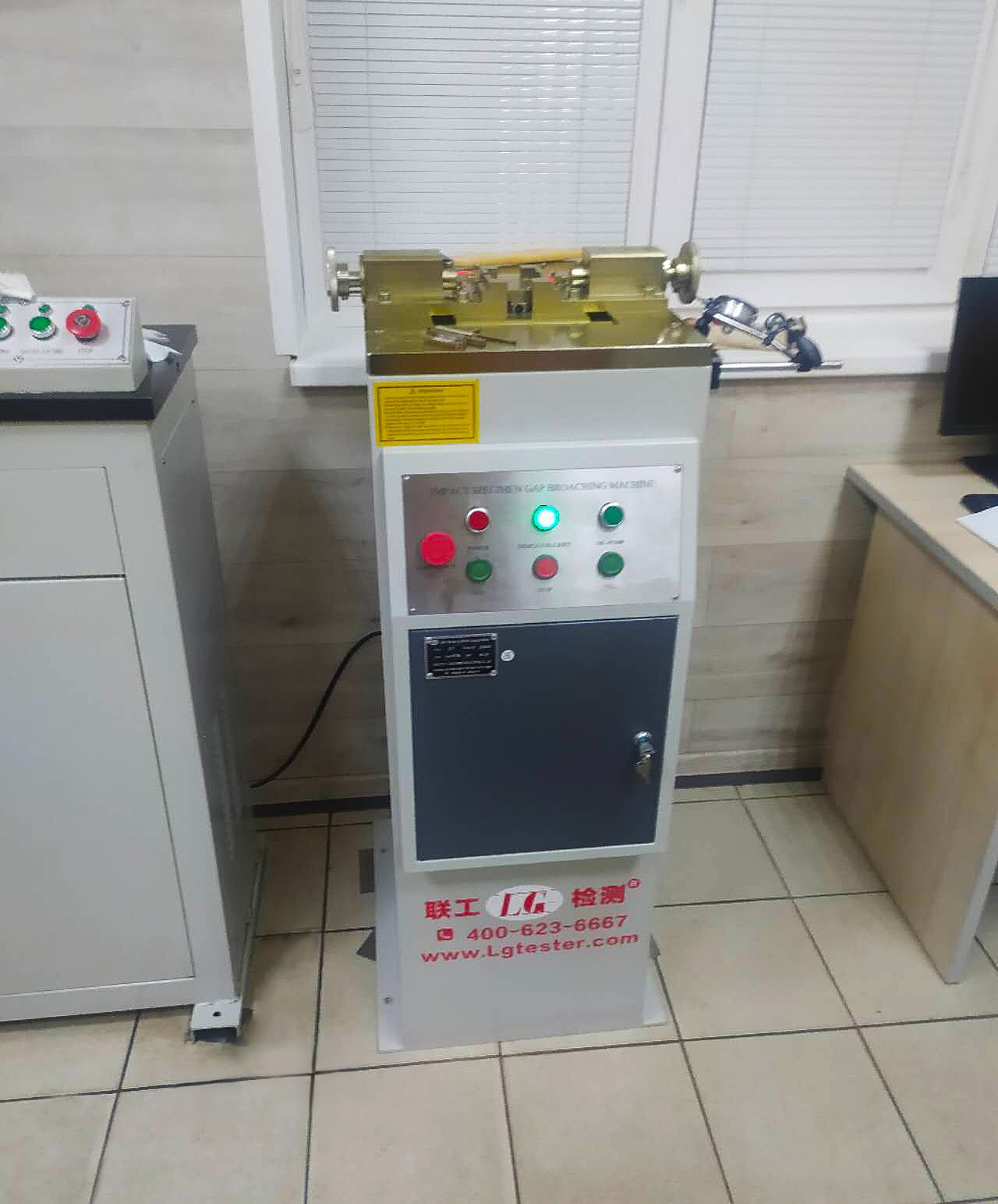 Точные U и V надрезы на вязких сталях на станке Liangong CSL-Y в Омском ЭМЗ 1 Liangong CSL-Y для Омского ЭМЗ